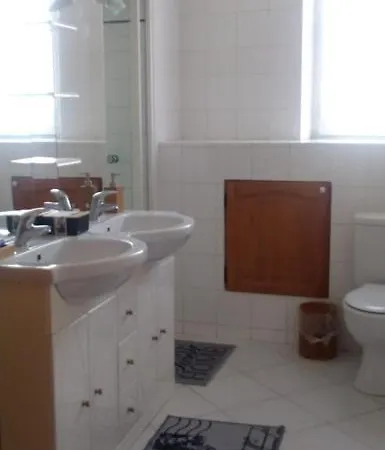 F2 Accueillant De 54 M² Refait A Neuf * Corbeil-Essonnes