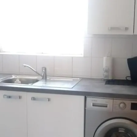 F2 Accueillant De 54 M² Refait A Neuf Corbeil-Essonnes